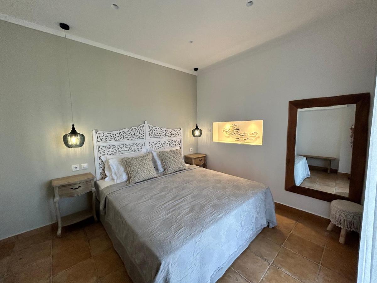 Calliopes By The Sea Boutique Suites Paralía Dionysíou Eksteriør bilde