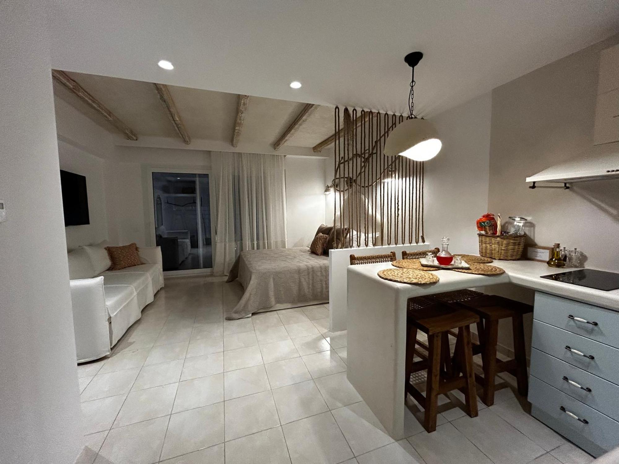 Calliopes By The Sea Boutique Suites Paralía Dionysíou Eksteriør bilde