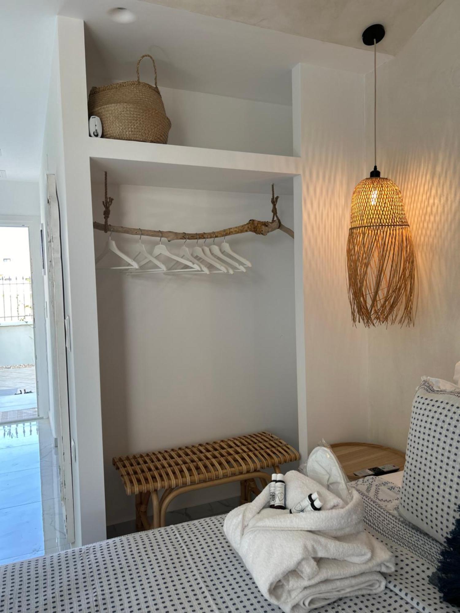 Calliopes By The Sea Boutique Suites Paralía Dionysíou Eksteriør bilde